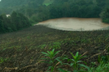 Foto - ESTRAGOS DA CHUVA