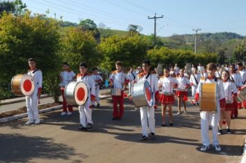 Foto - DESFILE SALTINHO