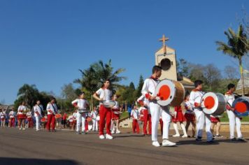 Foto - DESFILE SALTINHO