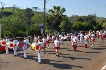 Foto - DESFILE SALTINHO