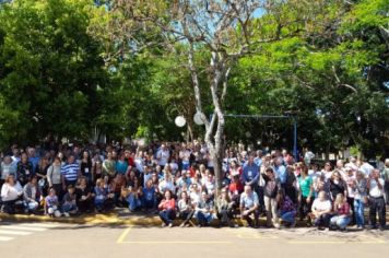 Foto - BUSTO NA PRAÇA