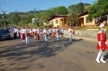 Foto - DESFILE SALTINHO