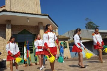 Foto - DESFILE SALTINHO