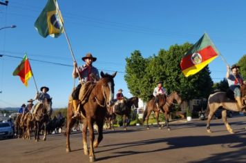Foto - CHEGADA CHAMA CRIOULA