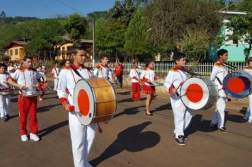 Foto - DESFILE SALTINHO