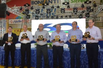 Rodeio Bonito comemora 60 anos com homenagens, corte do bolo, sorteio e show baile