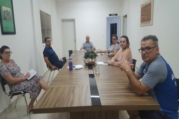 EXECUTIVO REUNIDO NA NOITE DESTE DOMINGO