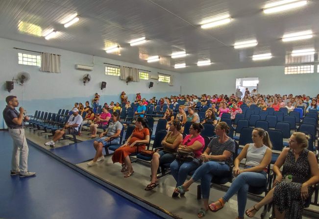 Encontro reúne beneficiários do Cadastro Único em Rodeio Bonito